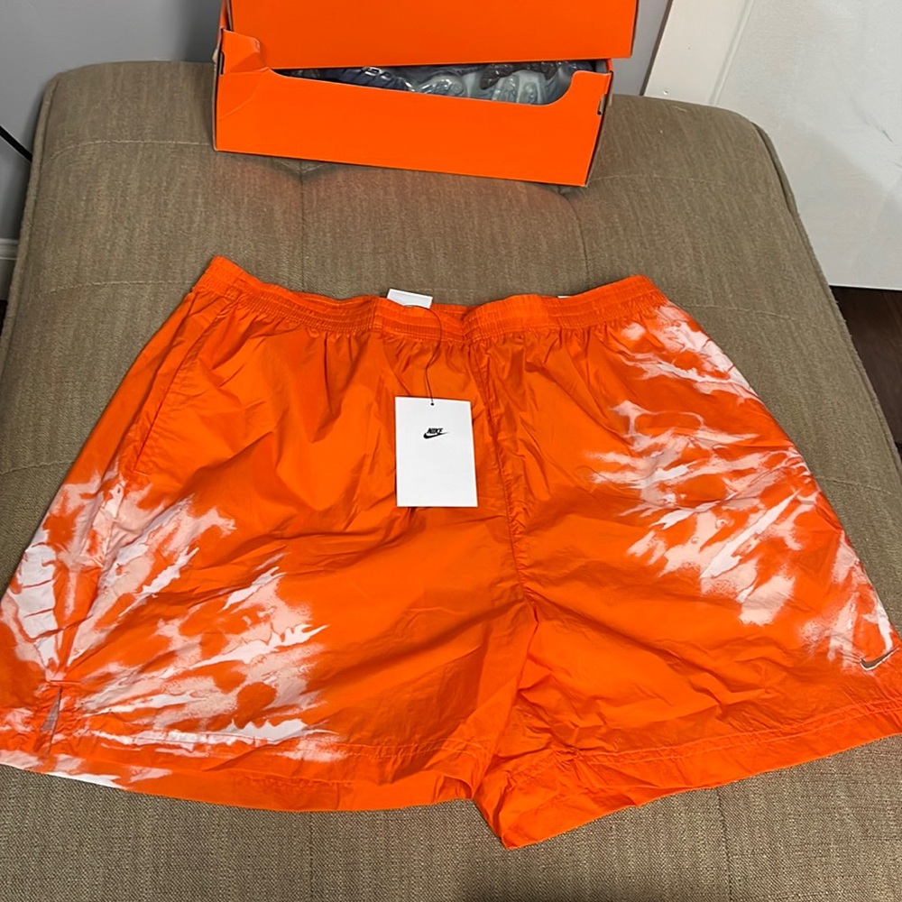 Nike shorts with pockets